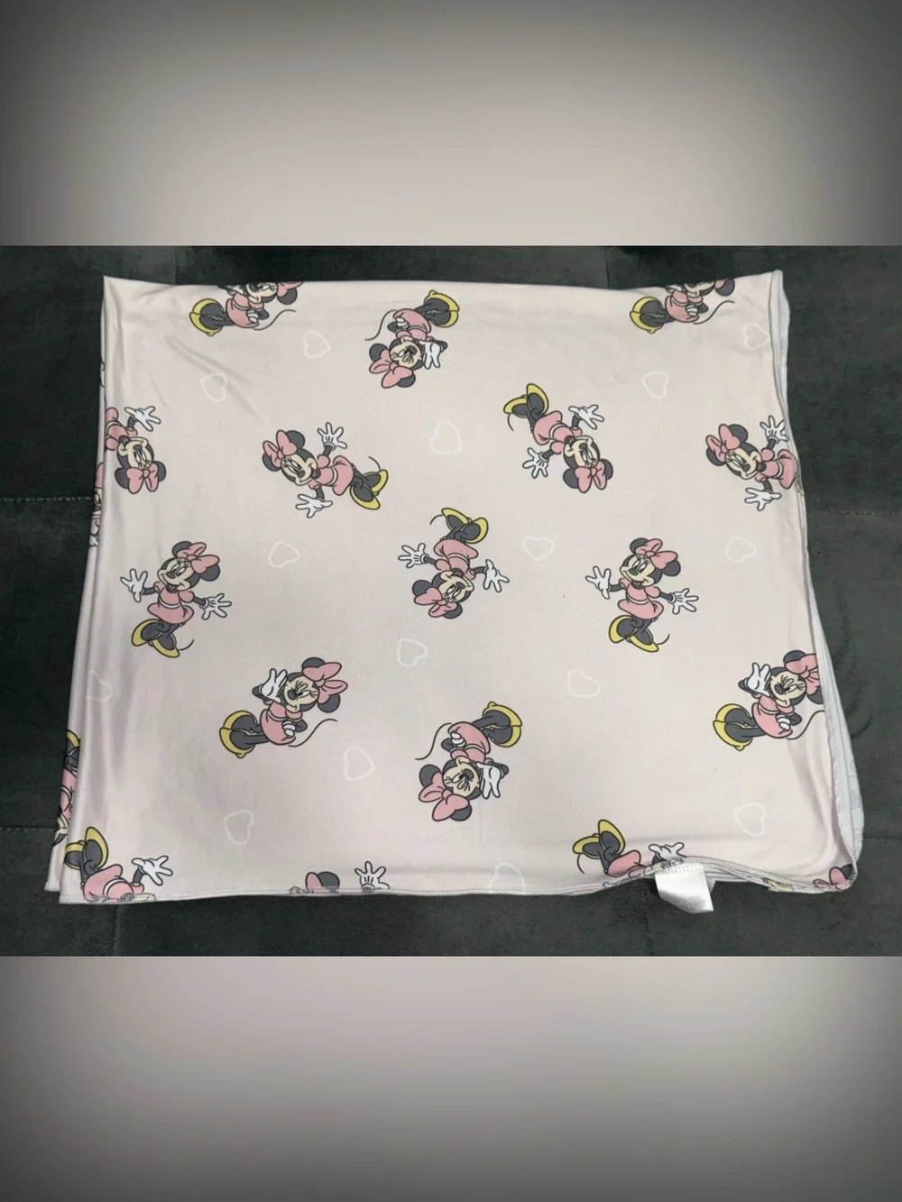 Disney Baby Minnie Mouse 40” x 37” Pink Stretchy Baby Blanket